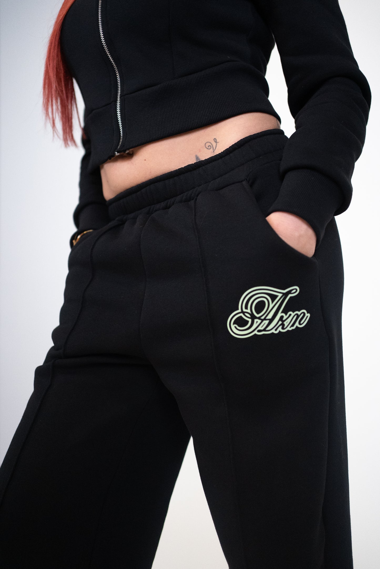 BABE SWEATPANTS
